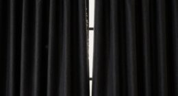 curtains cause melatonin disruption